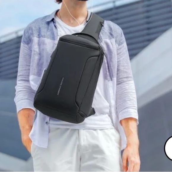 Men’s black bag for iPad or laptop. - Picture 13 of 16